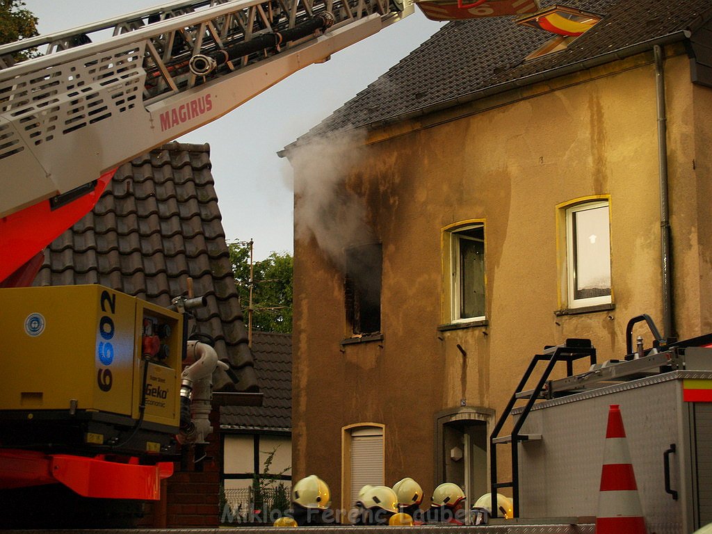 Wohnungsbrand Koeln Stammheim Stammheimer Hauptstr P181.JPG